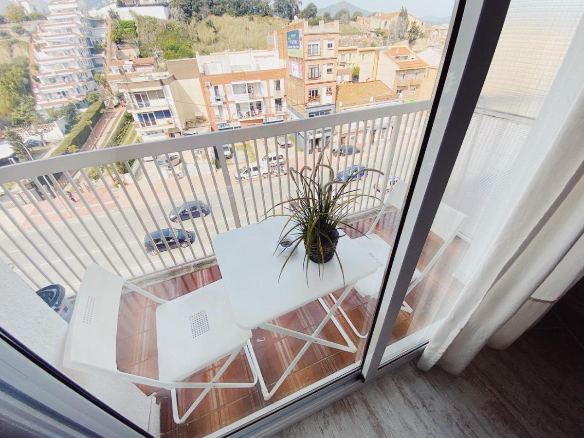 Tropical Apartaments Euroviajeros Pineda de Mar Eksteriør billede